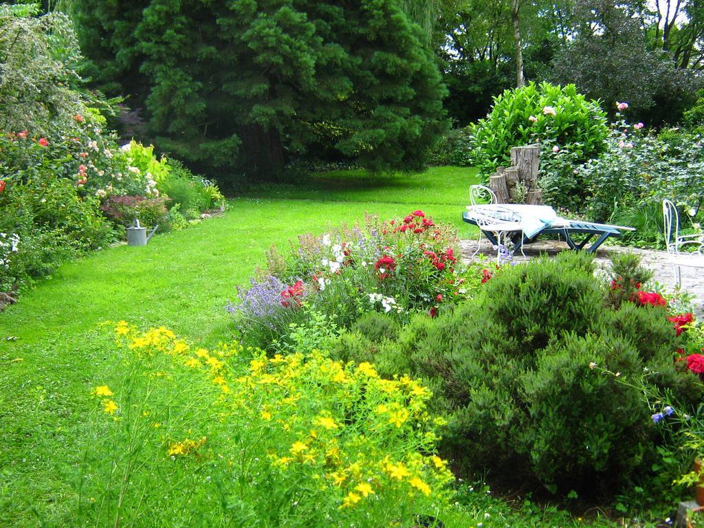 Le Moulin De Fillievres Bed & Breakfast Exterior foto