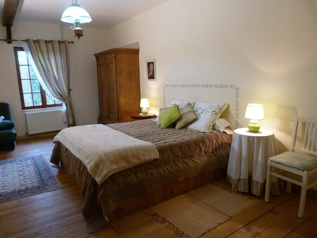 Le Moulin De Fillievres Bed & Breakfast Exterior foto